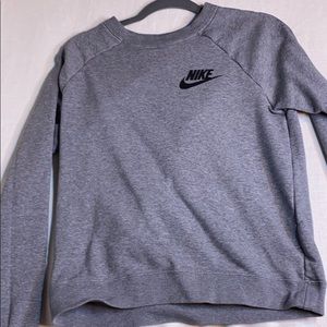 Gray nike sweatshirt
